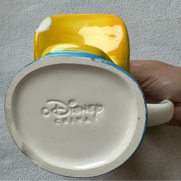 Disney’s 3-D, Donald Duck, ceramic coffee, tea mug cup 5 inches - Picture 6 of 9